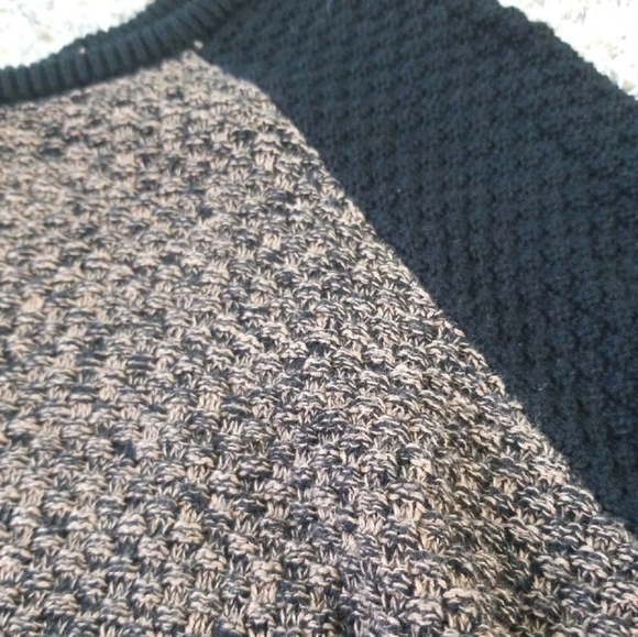 Sweater - Picture 2 of 5